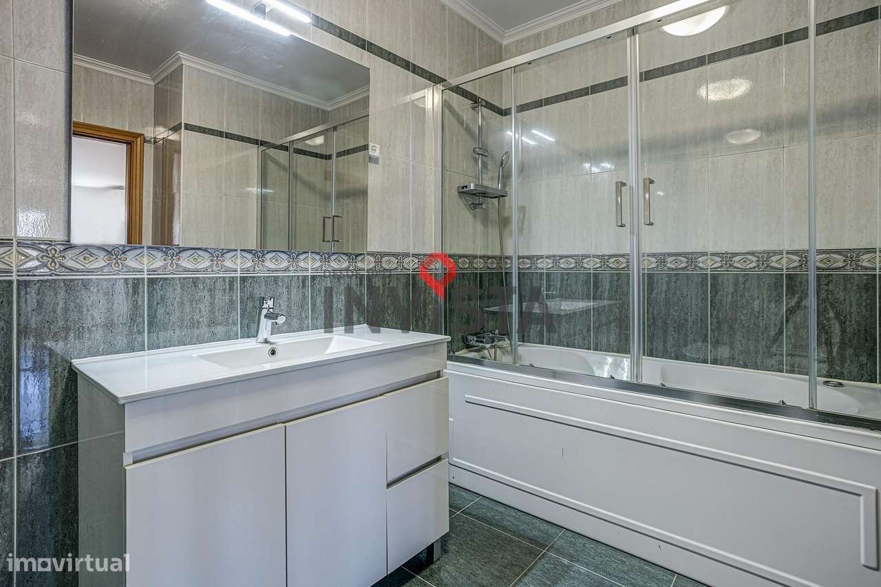 Apartamento T3 com parqueamento-17