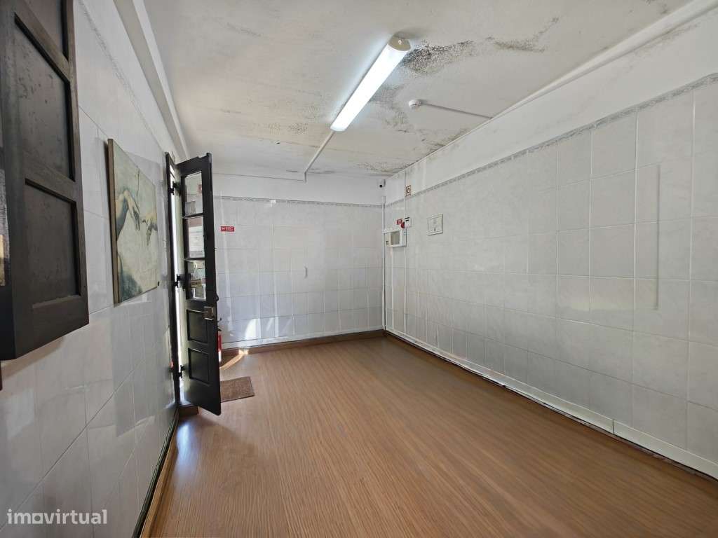 Moradia junto às muralhas do Castelo de Óbidos-26