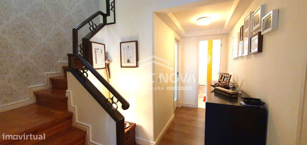 Moradia Bi-Familiar T4 + T2 com Potencial de Rendimento em Ramalde ...-10