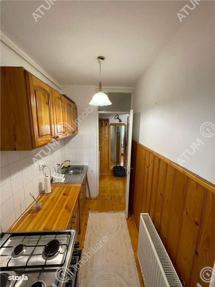 Garsoniera decomandata balcon la etajul 1 zona Strand din Sibiu - Imagine principală: 5/8