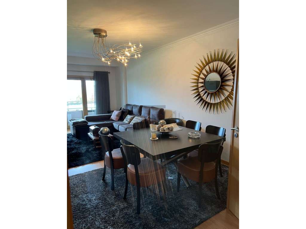 Apartamento T2 com Terraço, Vista Rio e Garagem em Box, para Venda,... - Grande imagem: 3/32