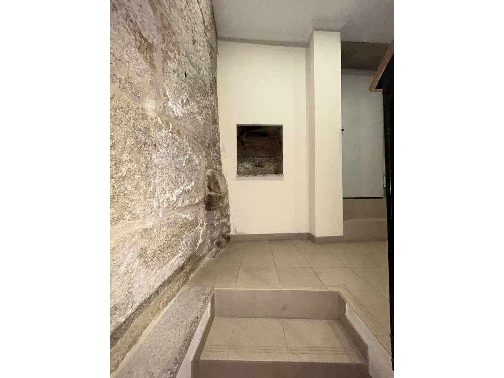 Predio Reabilitado c/ 5 Fraçoes com Licença de Alojamento Local com...-14