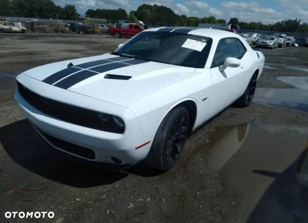 Dodge Challenger 5.7 R/T - 2