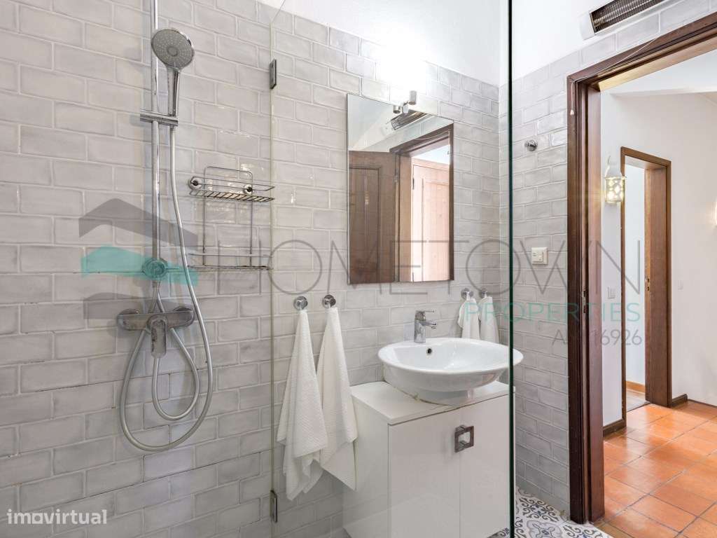 Moradia V2 com jardim, perto da praia, em Quarteira-26