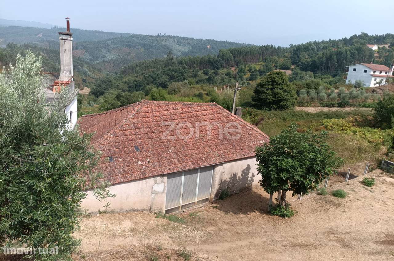 Moradia M4 com Armazém e Terreno em VALE DIOGO - ARGANIL - Grande imagem: 3/18