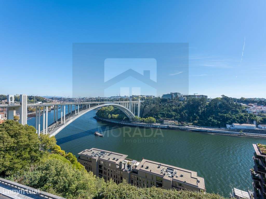 APARTAMENTO PORTO T3|| COM VISTAS RIO E MAR-13