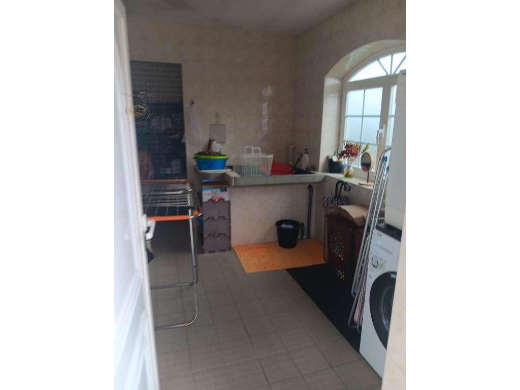 Moradia T3+1 com recheio.-50