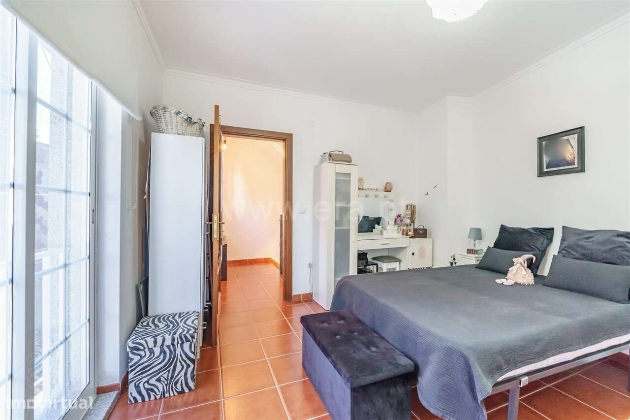 Moradia em Banda T2 / Covilhã, Peso-6