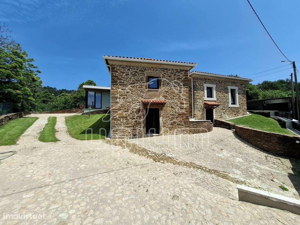 Fabulosa Moradia T4 com piscina-23
