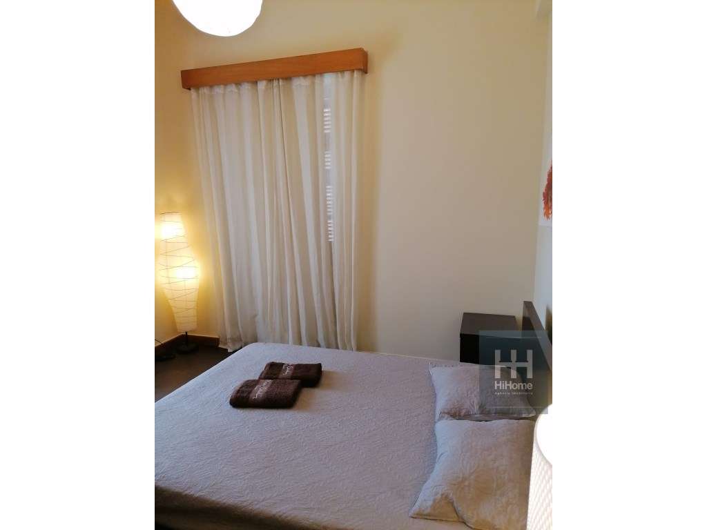 Moradia T5 + Apartamento T2 no centro do Porto Santo-15