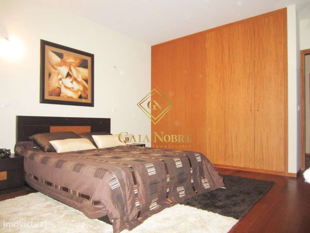 Moradia T4 em Pedroso-15