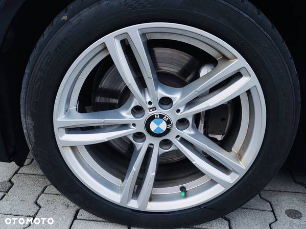 BMW Seria 5 525d xDrive Touring - 4