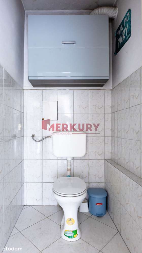 Parking, okna wychodzą na ulicę Wyszyńskiego-11