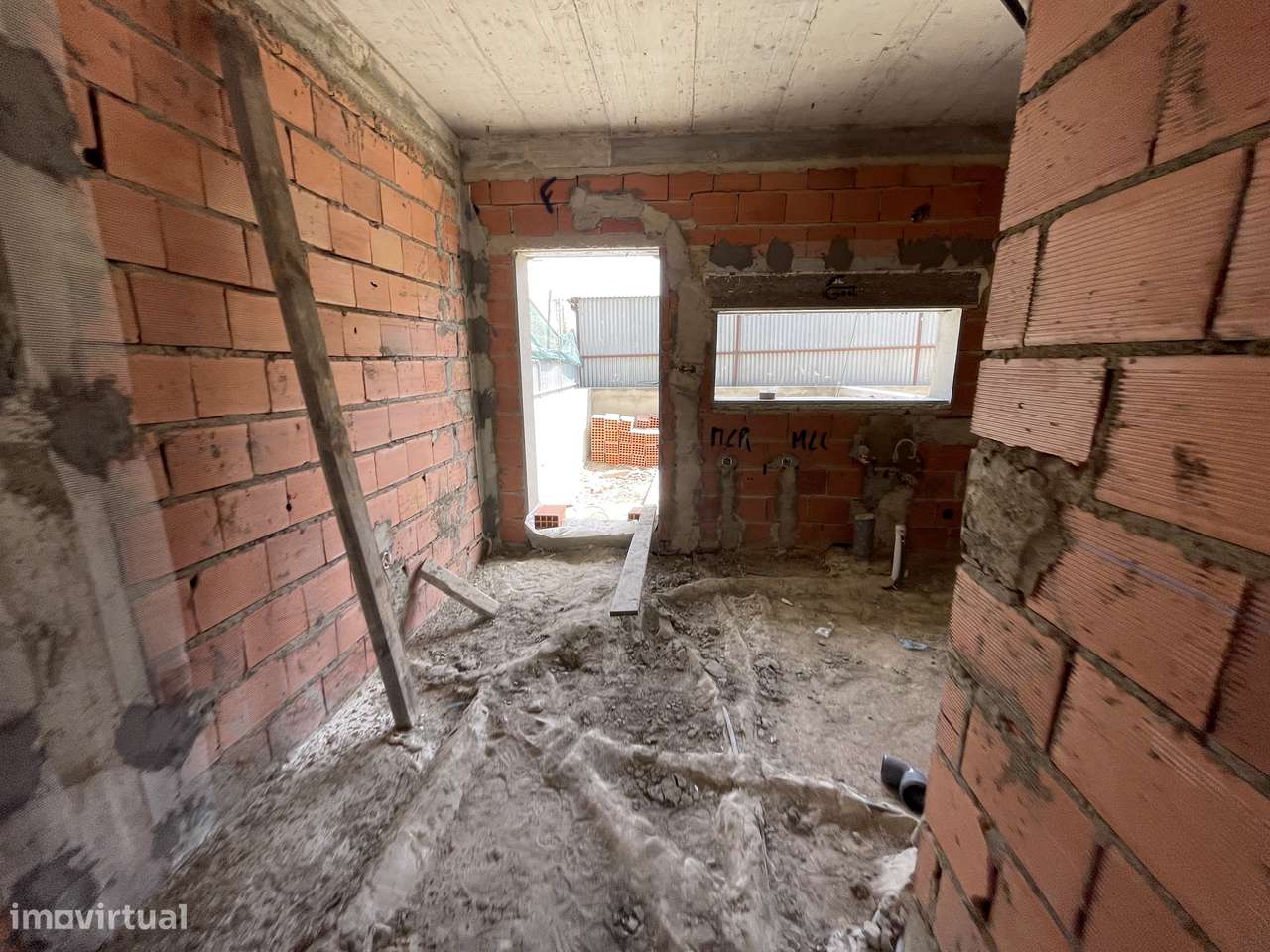 Moradia nova T3 logradouro Quinta do conde Sesimbra-5