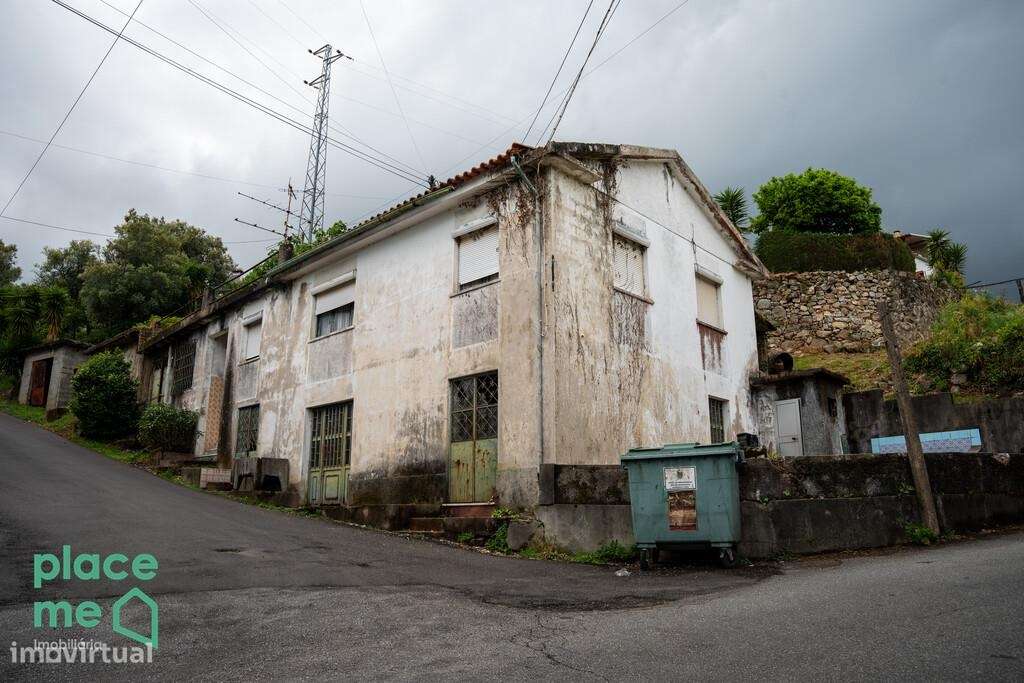 Moradia para Restauro - Pico de Regalados - 3 artigos urbanos-0