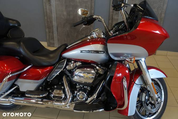 Harley-Davidson Touring Road Glide - 4