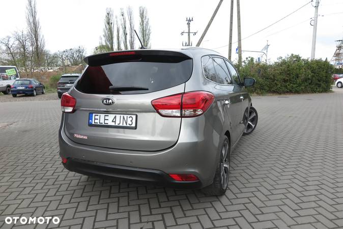 Kia Carens 1.7 CRDi XL 7os - 6