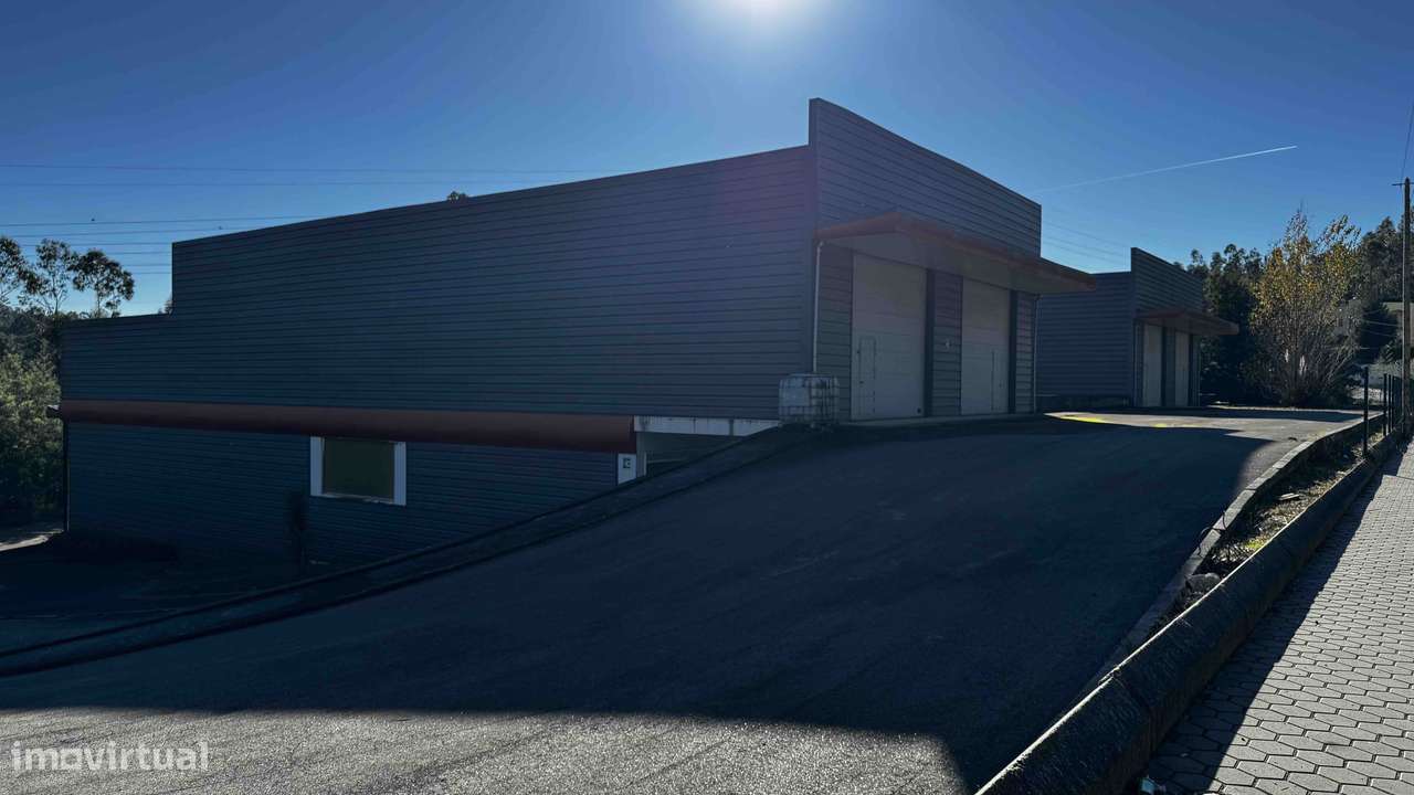 HUB Logístico (16 armazéns) em Vila Nova de Gaia para Investimento - Grande imagem: 4/39