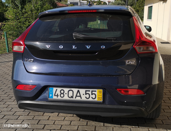 Volvo V40 D2 Powershift Momentum - 2