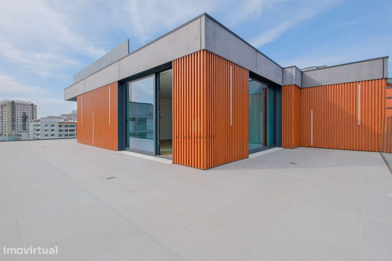 Vende-se Penthouse T4 Duplex com vista para a Ria, em Aveiro - Grande imagem: 2/43