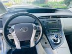 Toyota Prius (Hybrid) Comfort - 13