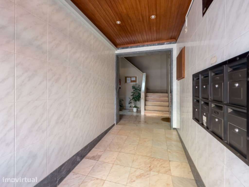 T2 com terraço - Encosta do Sol-12