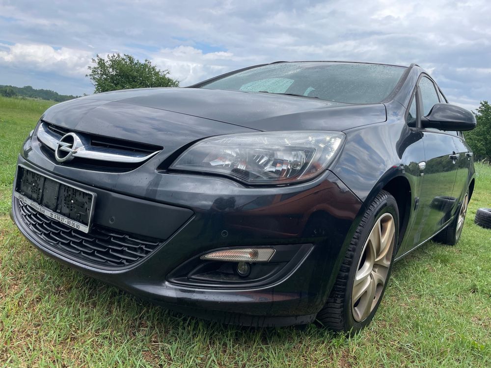 Opel Astra J 1.4 Turbo Innovation 2014