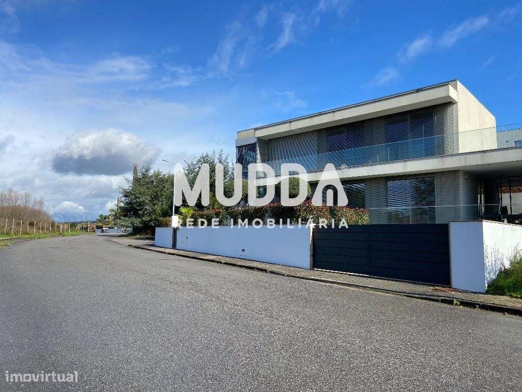 Terreno de 759 m2 para Construção - Grande imagem: 3/14