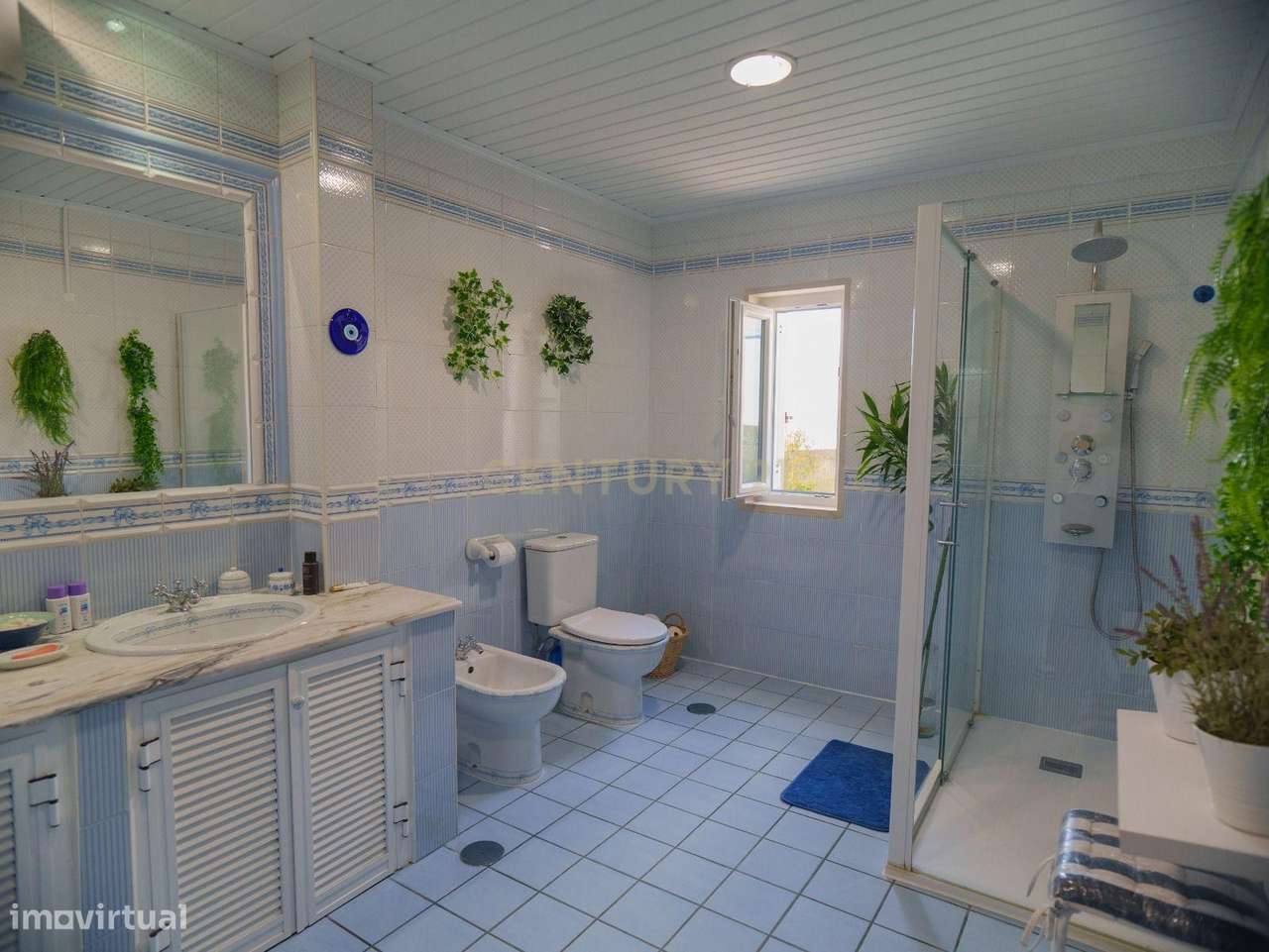 Projeto exclusivo - 2 Moradias  de luxo V4 e V2  em lote de 1080 m2 --28