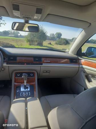 Audi A8 3.2 FSI quattro - 9