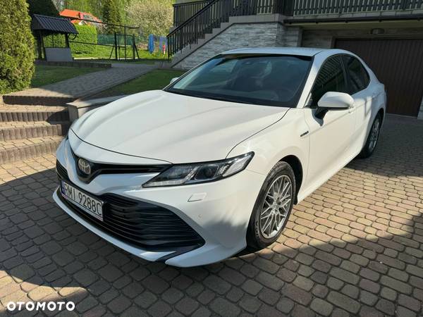 Toyota Camry - 3