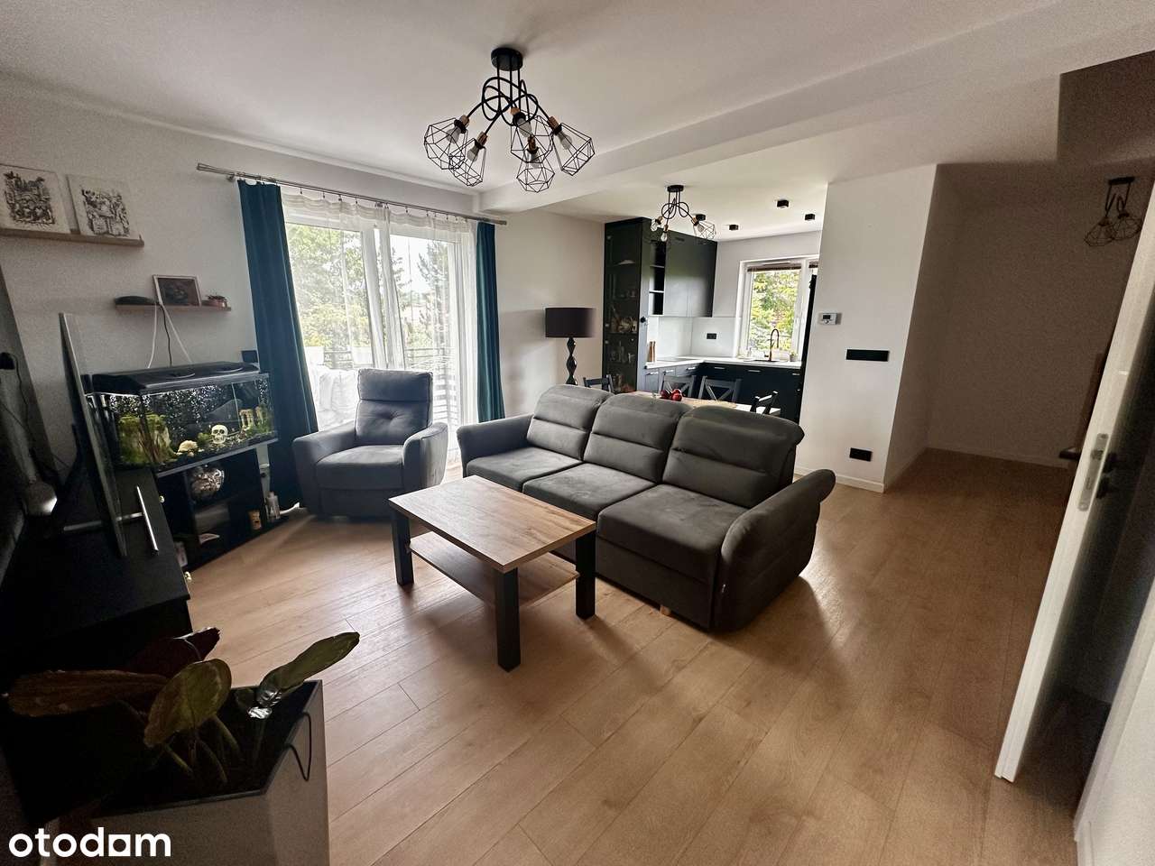 Piękne dwupoziomowe mieszkanie bezczynszowe z pełnym wyposażeniem. - Pełny obrazek: 1/20