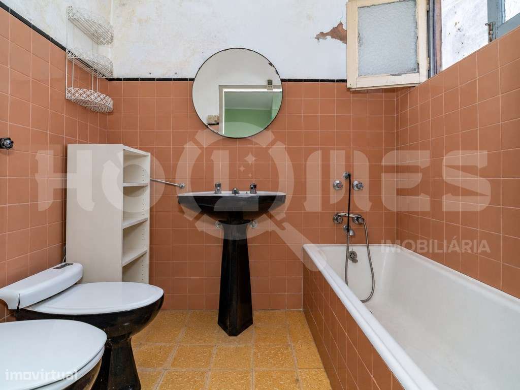 PRÉDIO COM 3 APARTAMENTOS NO CENTRO HISTÓRICO FIGUEIRA DA FOZ-26