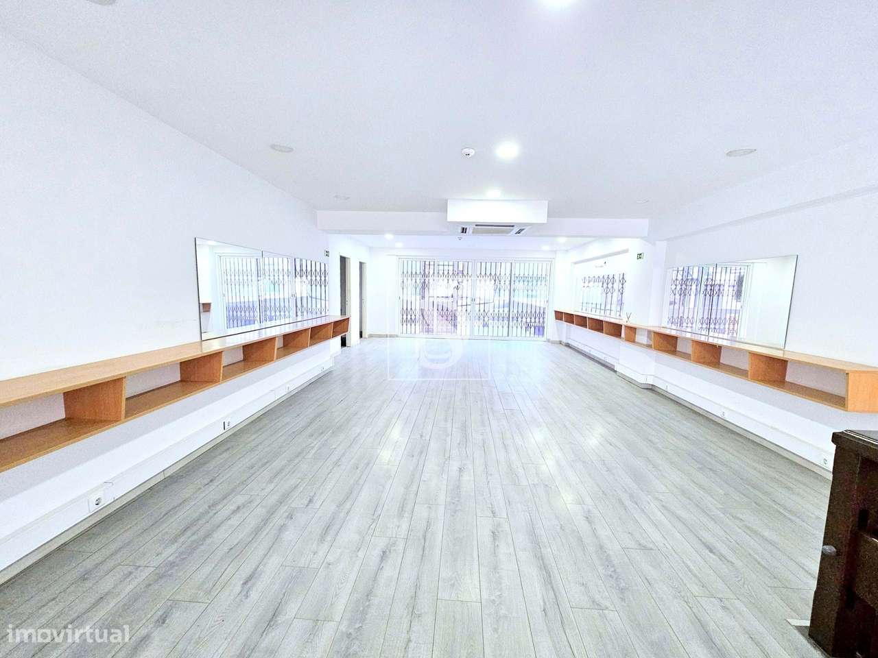 Loja 390 m2 Avenidas Novas - Campo Pequeno-7