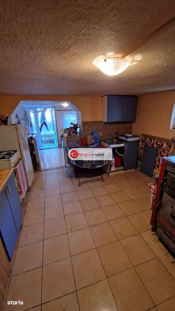 Casă cu farmec în Ampoița – liniște, natură și aer curat!-4