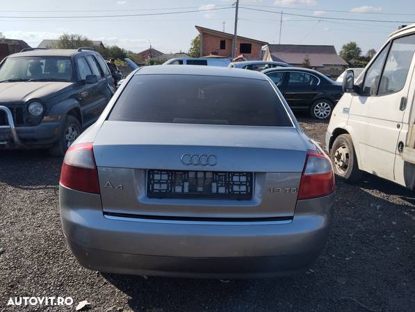 Dezmembrari  Audi A4 B6 (8E)  2000  > 2004 1.9 TDI Motorina - 4