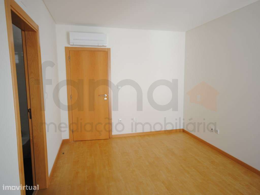T3 Duplex com terraço centro da Parede-20