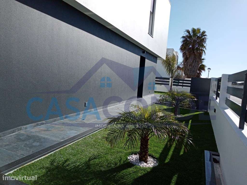 Moradia Isolada V4 Duplex C/Piscina pronta a escriturar - Grande imagem: 4/30