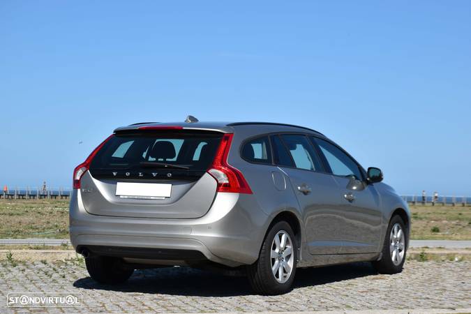 Volvo V60 1.6 D2 Drive Momentum Start/Stop - 6