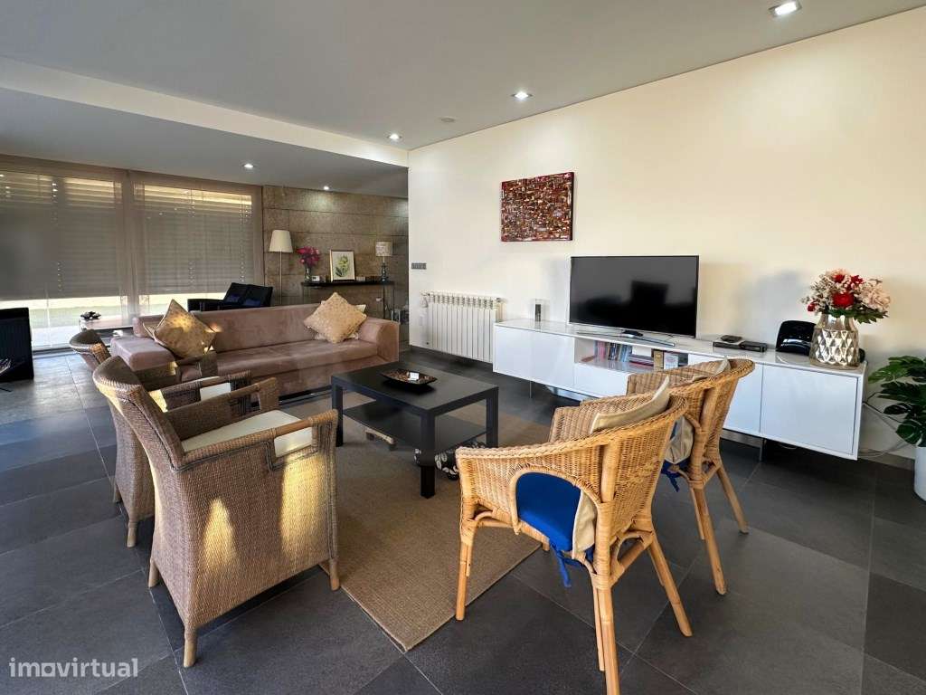 Moradia T4 com Piscina em Esposende - Grande imagem: 4/42