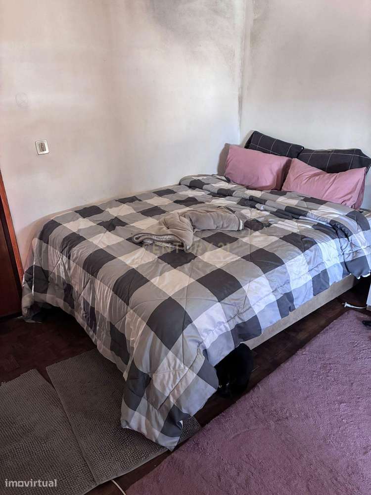 Excelente oportunidade em Queluz – T1 transformado em T2 com elevado p-13