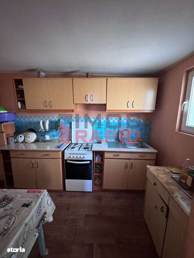 Casa cu 3000 mp teren, toate utilitățile, acces asfaltat-7