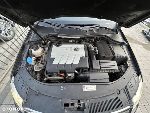 Volkswagen Passat 2.0 TDI DPF Highline DSG - 26