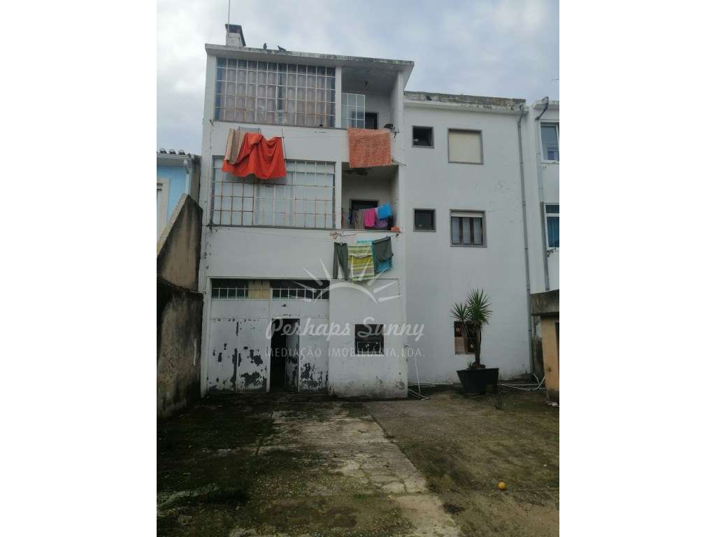 Edificio Habitacional + Comercio - Centro Cartaxo-13