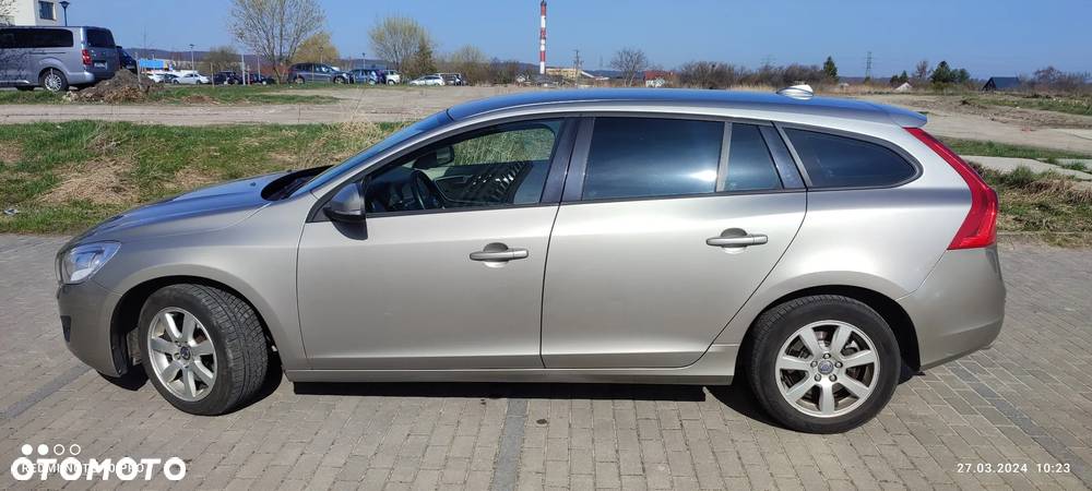 Volvo V60 T4 Kinetic - 3