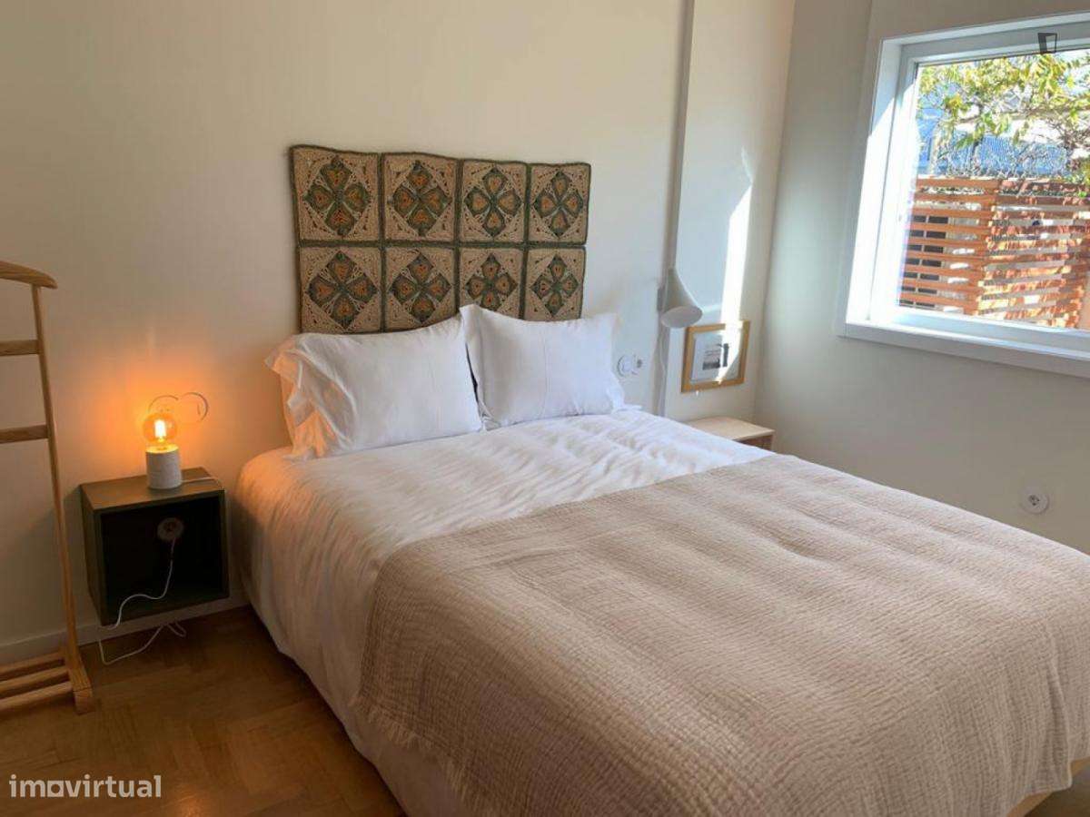 Apartamento com 3 quartos - localizado em Porto - Grande imagem: 3/6