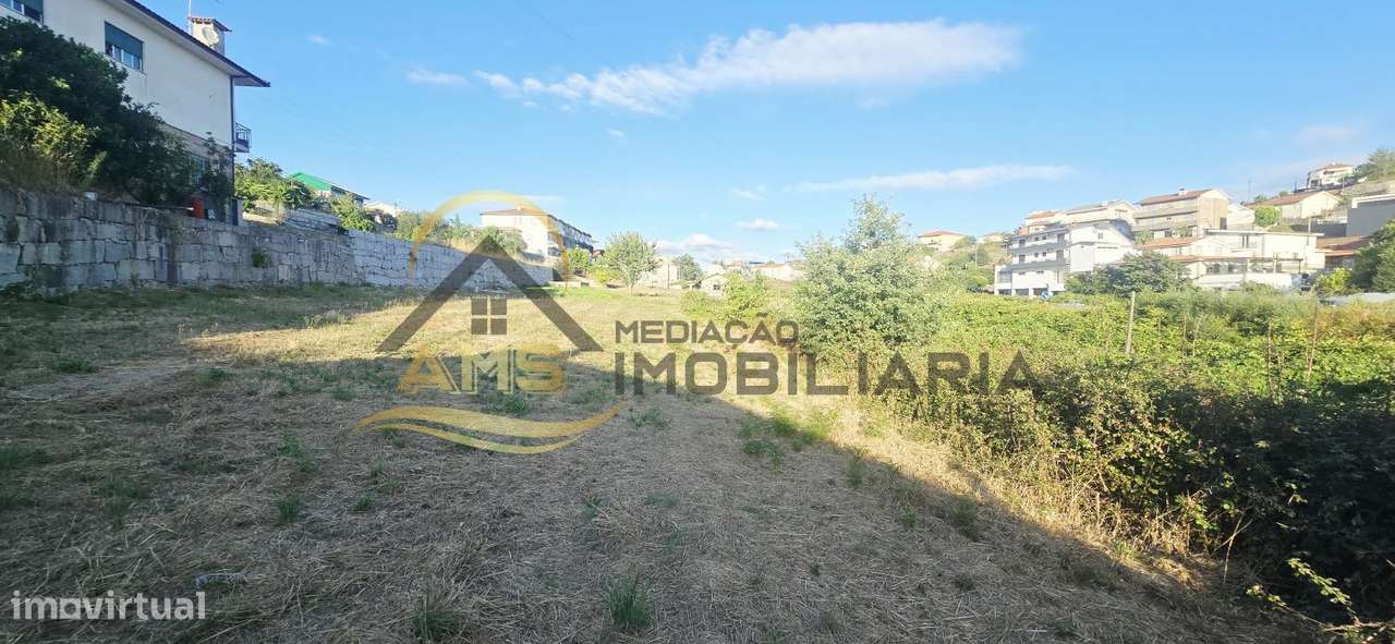 Moradia para restauro e terreno industrial com mais de 4000m²-35