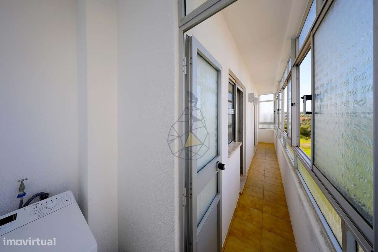 Apartamento de 2 Quartos com Vista Mar e Piscina  a 300m da Praia da R-10