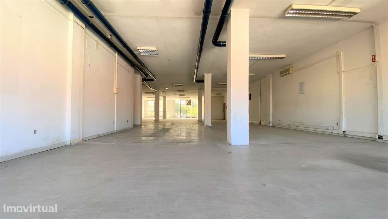 Imóvel comercial para arrendar em Leiria - Grande imagem: 4/12