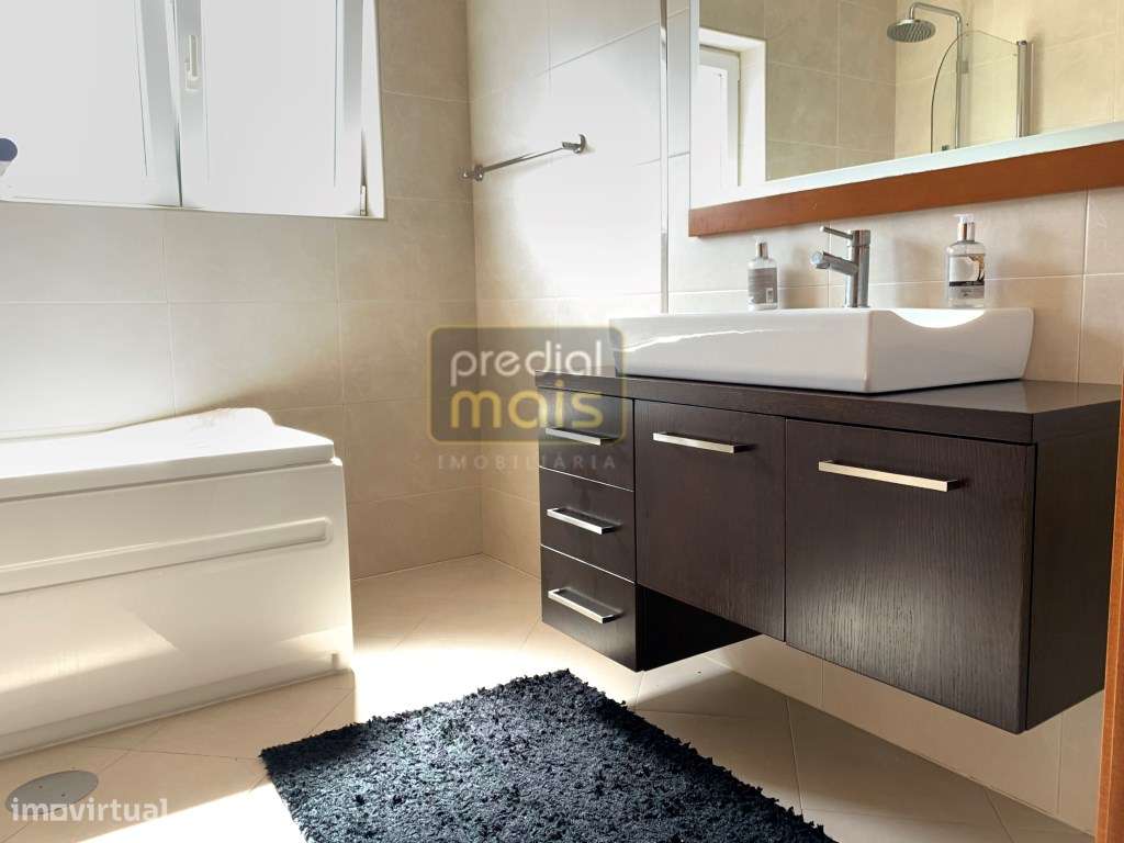 MORADIA T3+1 c/ Nova-13